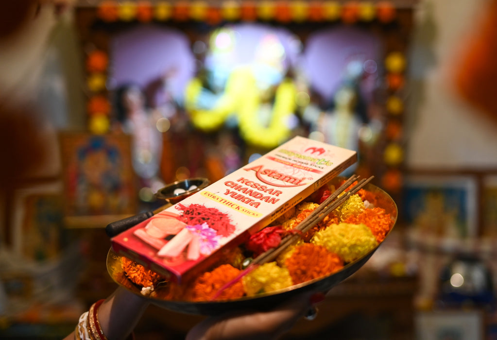 Mayasmatic Kesar Chandan Flora Agarbatti Premium 1 Dozen Box | 100% Natural Saffron Sandalwood Fragrance Sticks | Premium & Refreshing Kesar Chandan Fragrances for Home & Meditation | Pac of 12 Boxes